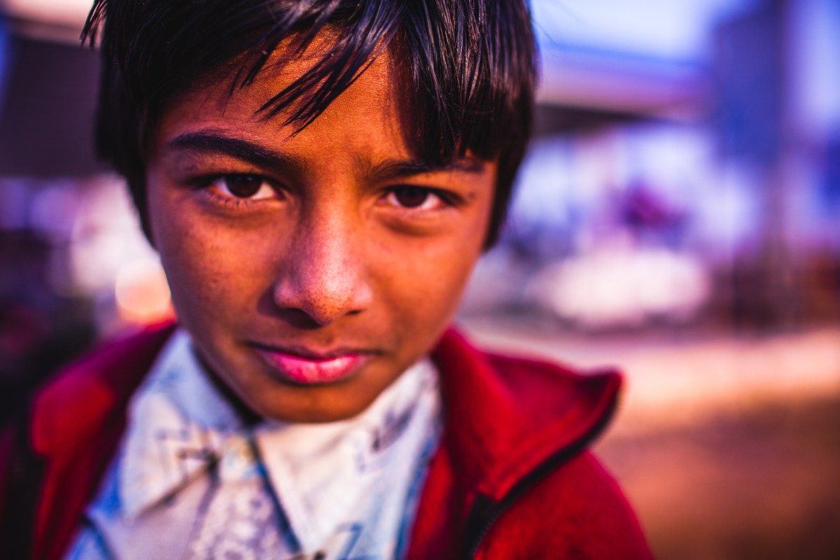 The little boy at the gas station from close. Rajasthan, India, 2014.