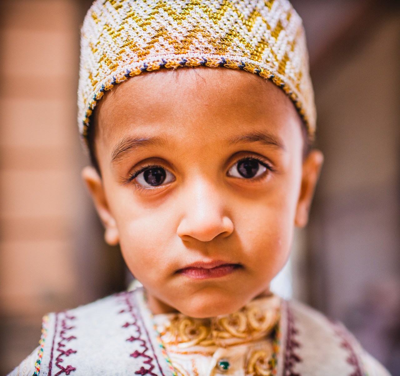 Soft focus. I can hear an ambulance siren in the distance. Clouded mind, there is a lot to do, a lot to think about, a lot of feelings. Life will unfold, as it always did, one step at a time, breath after breath. Early childhood. Jalgaon, Maharashtra, India, 2014.